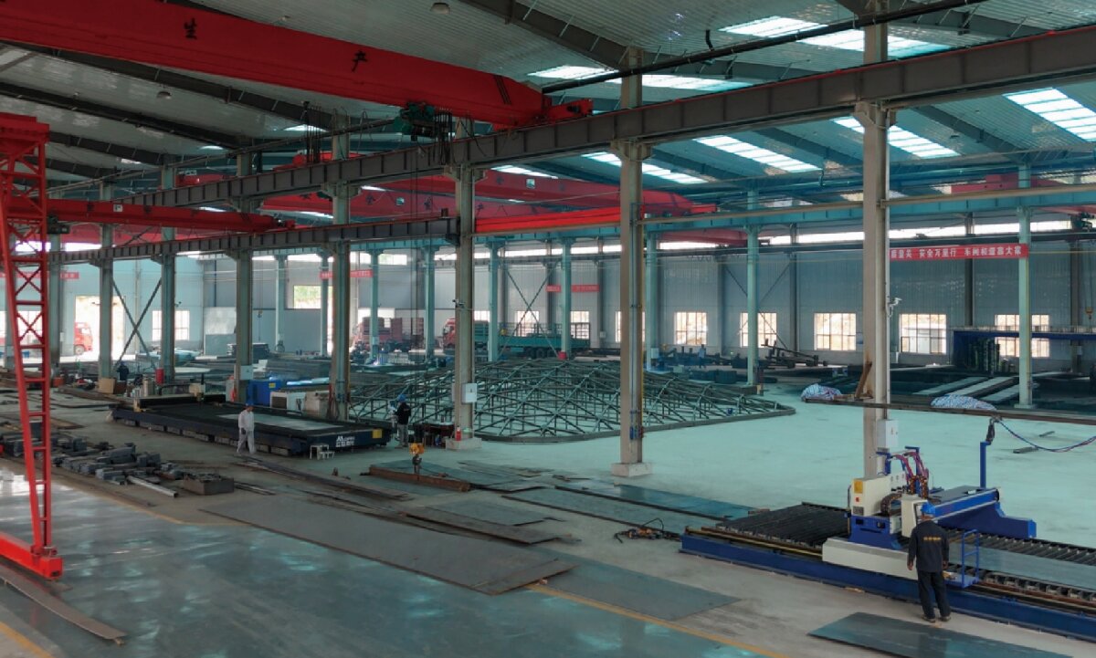 信橋鋼結(jié)構(gòu)：20000W激光切割機等大型設(shè)備彰顯實力！(圖2)